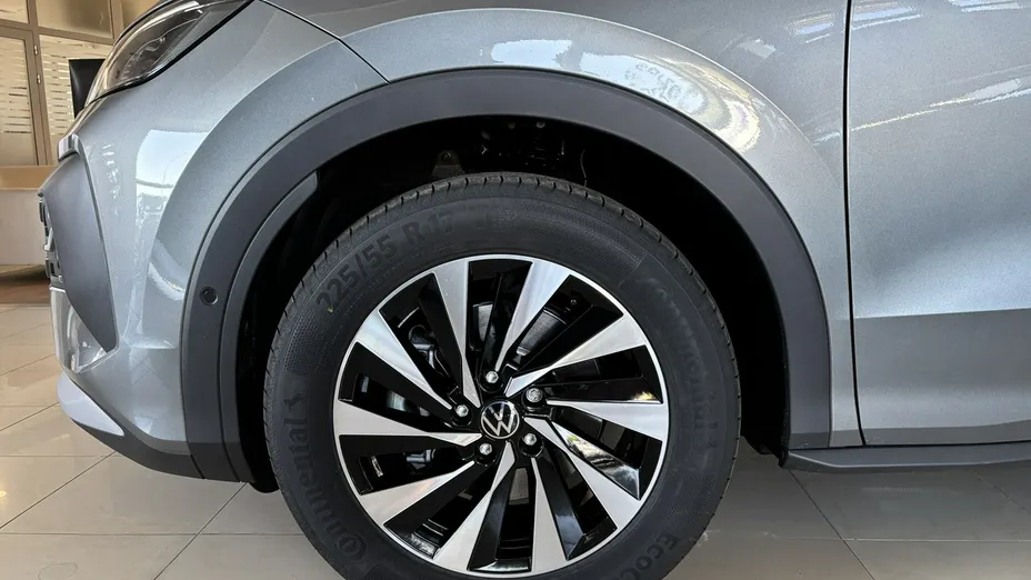 VOLKSWAGEN T-ROC -