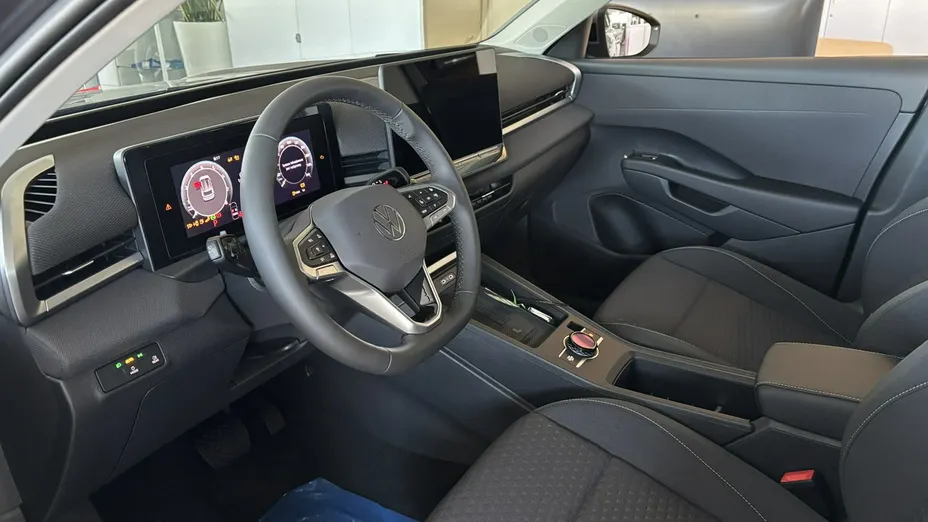 VOLKSWAGEN T-ROC -