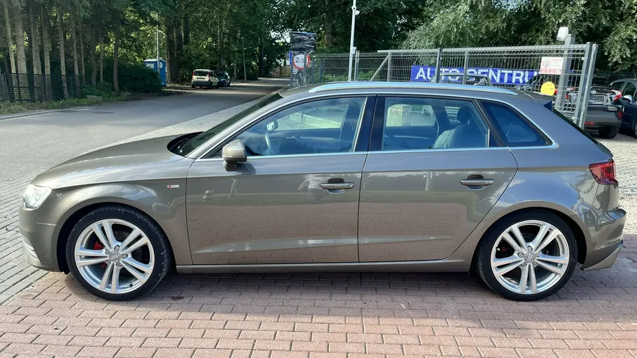 AUDI A3 Sportback -