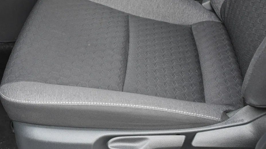 TOYOTA Yaris -