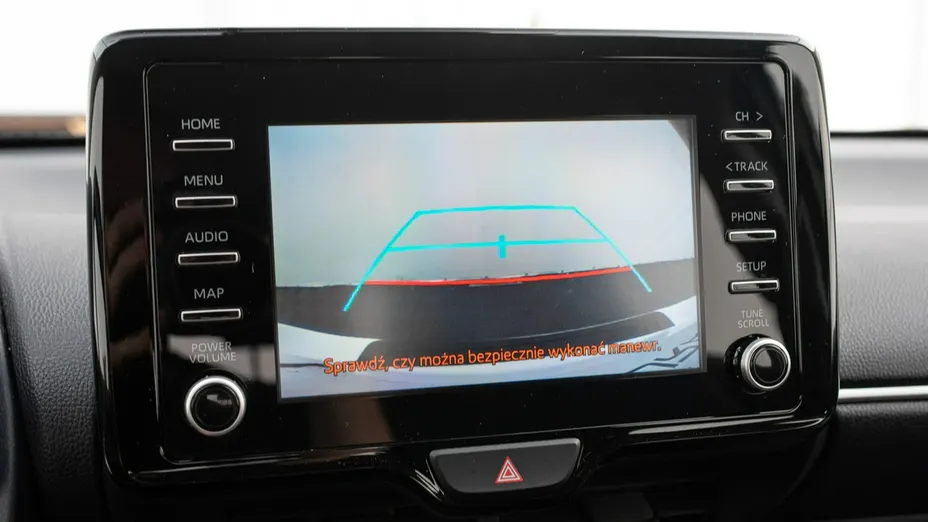 TOYOTA Yaris -