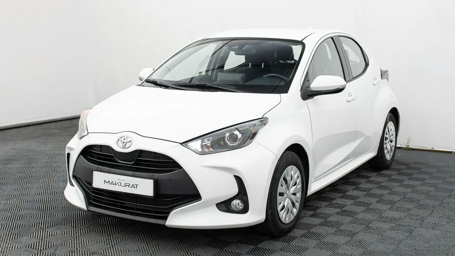 TOYOTA Yaris -