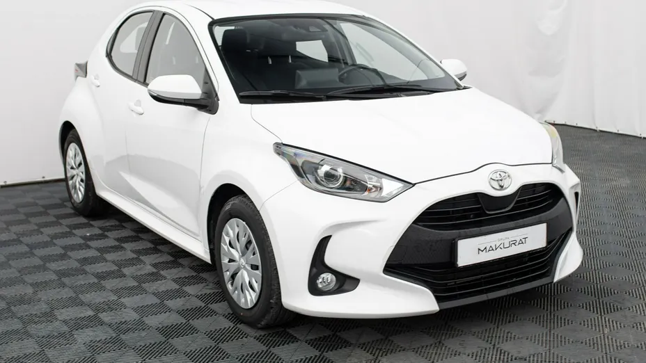 TOYOTA Yaris -