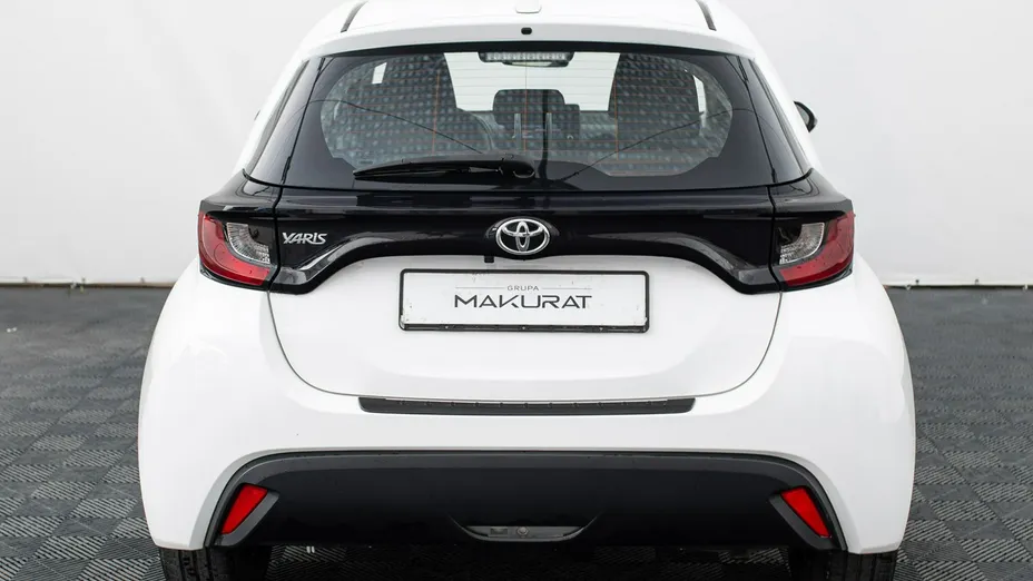 TOYOTA Yaris -