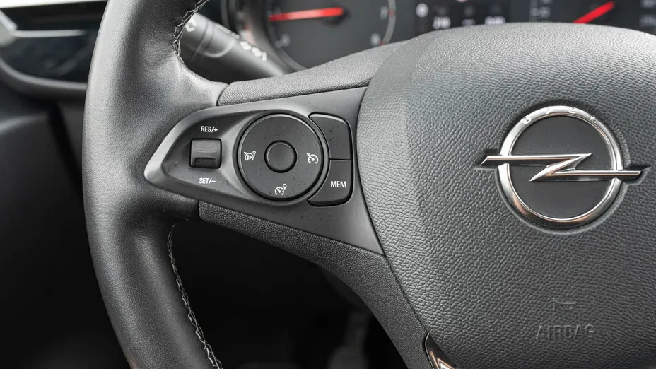 OPEL Corsa -