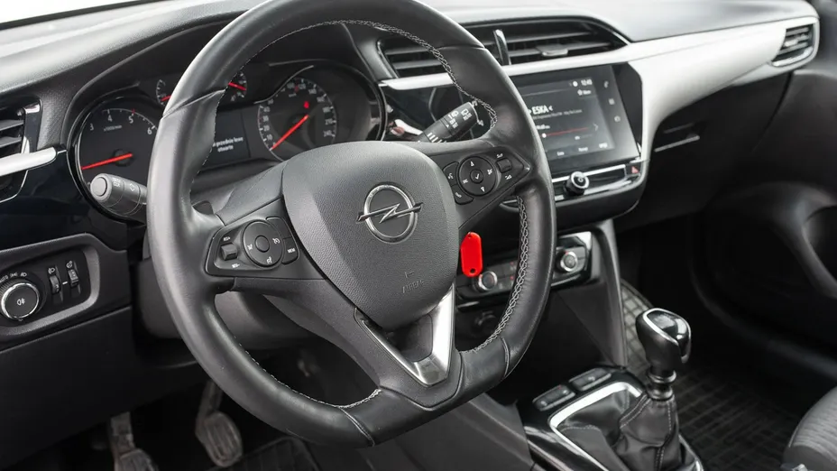 OPEL Corsa -