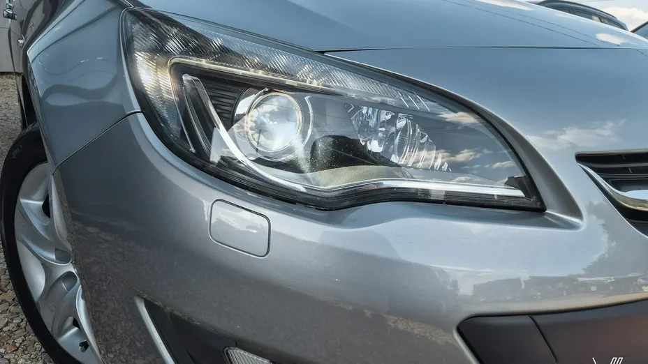 OPEL Astra -