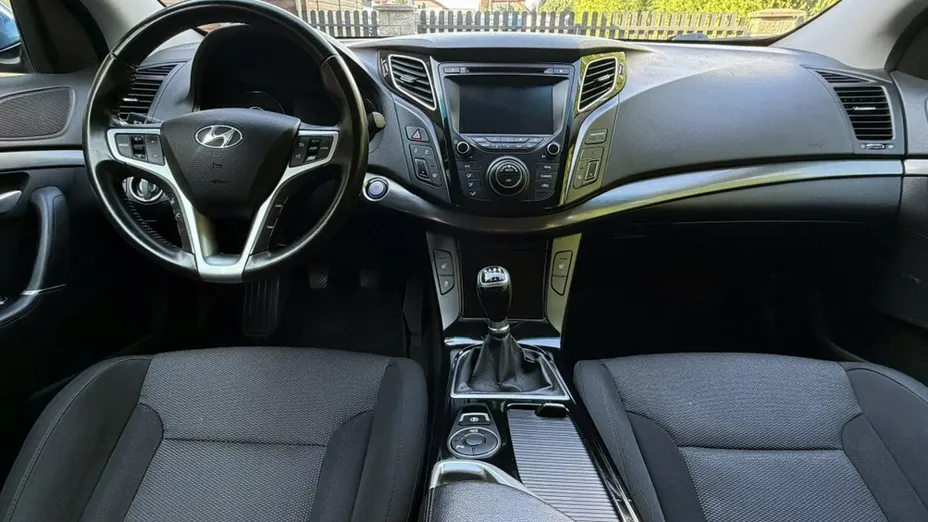 HYUNDAI i40 -