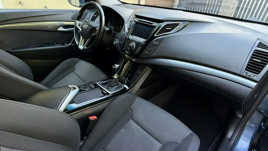 HYUNDAI i40 -