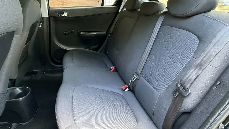 HYUNDAI i20 -