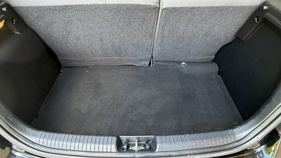 HYUNDAI i20 -