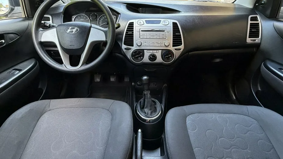 HYUNDAI i20 -