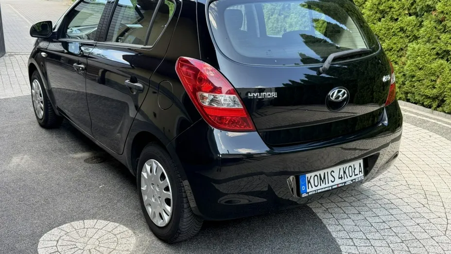 HYUNDAI i20 -