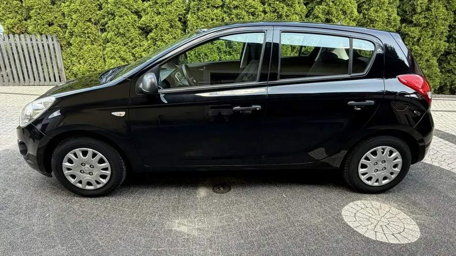 HYUNDAI i20 -