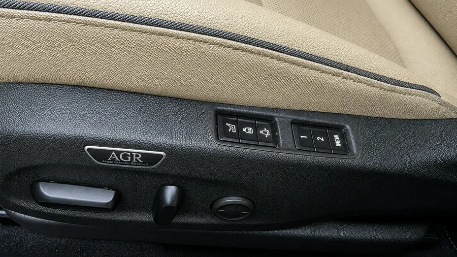 OPEL Insignia -