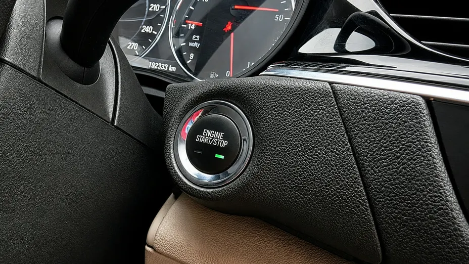 OPEL Insignia -