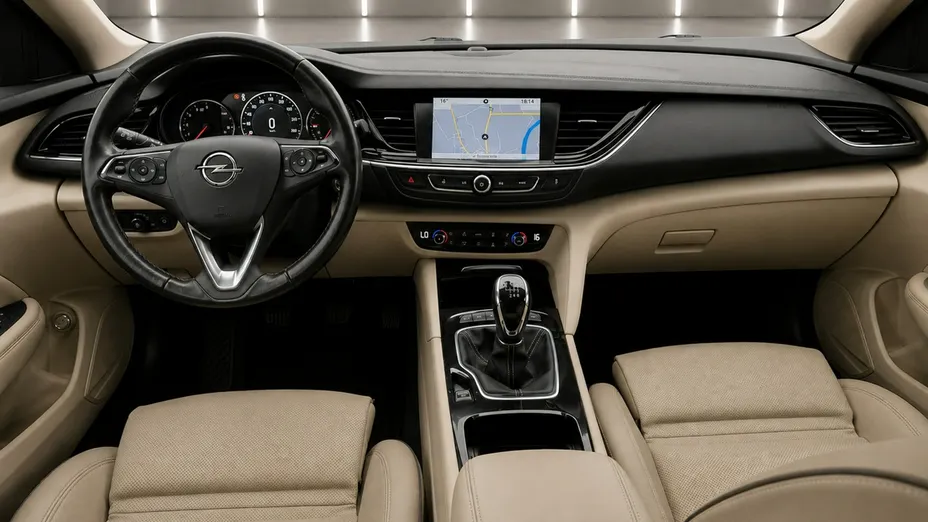OPEL Insignia -