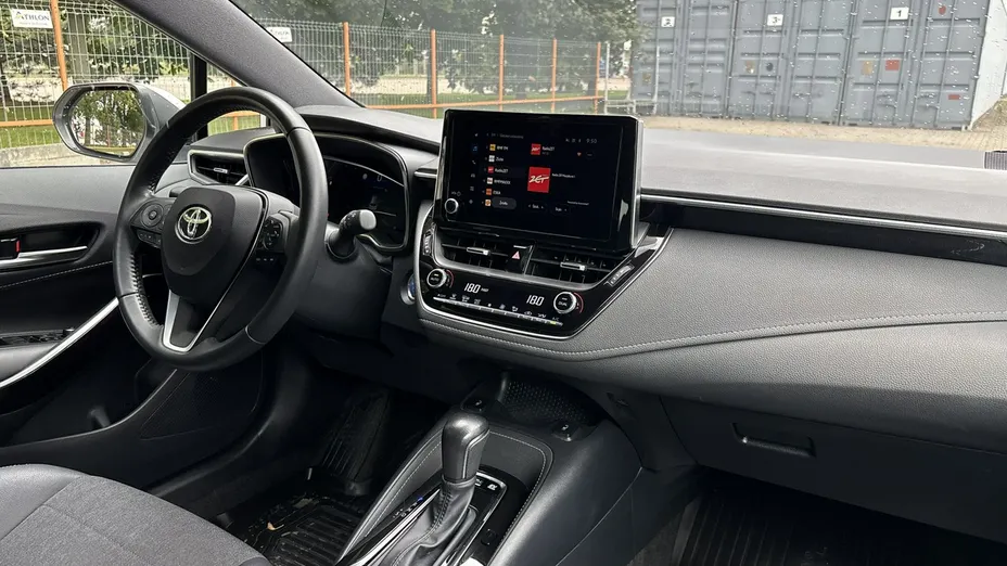 TOYOTA Corolla -