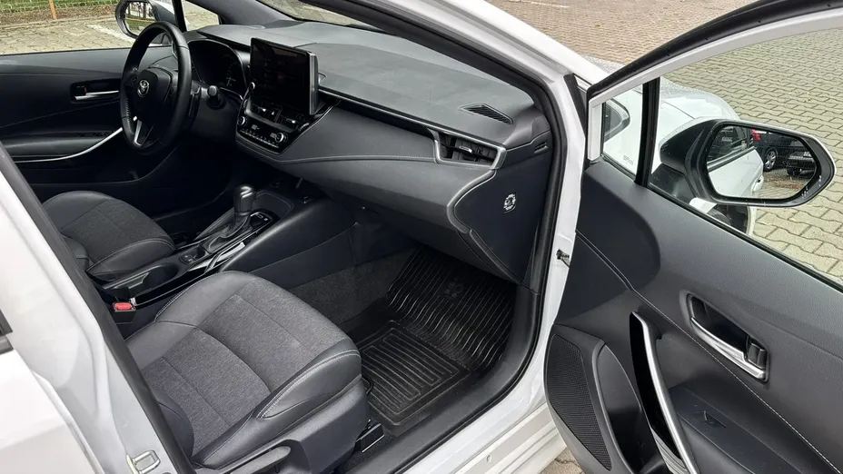 TOYOTA Corolla -
