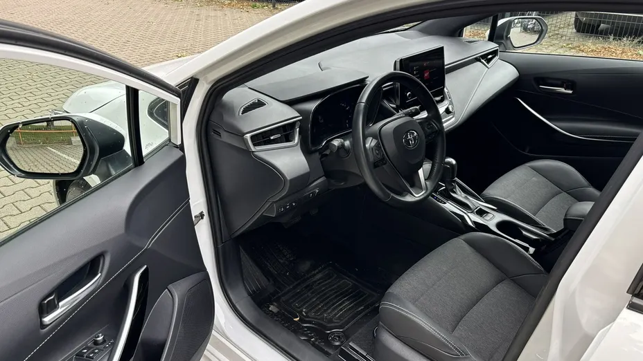 TOYOTA Corolla -