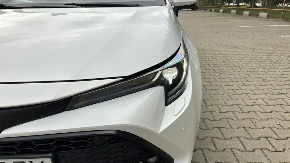 TOYOTA Corolla -