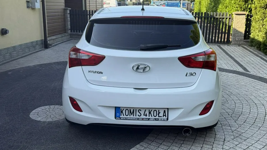 HYUNDAI i30 -