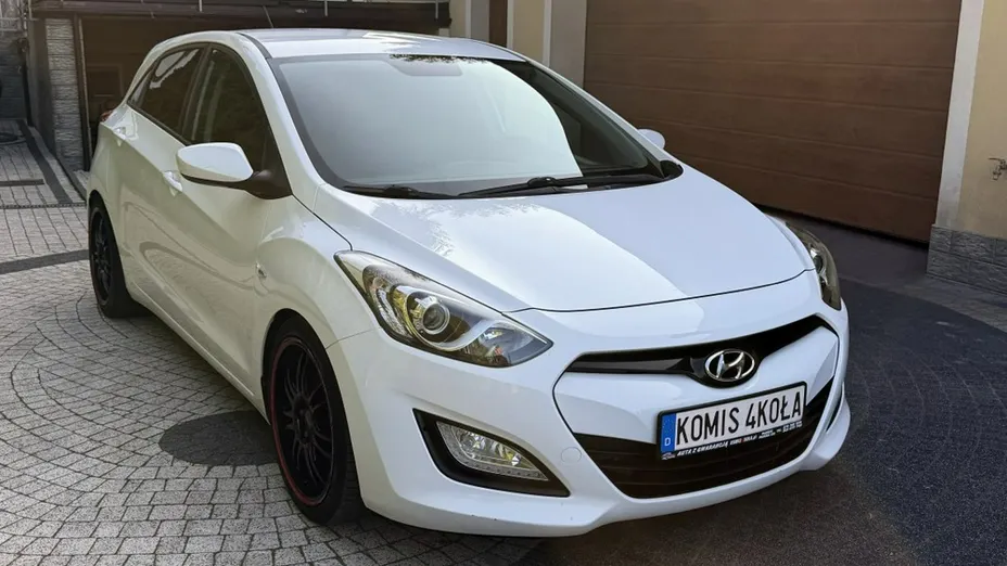 HYUNDAI i30 -