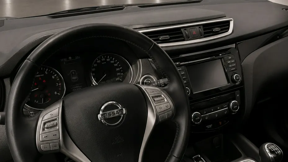 NISSAN Qashqai -