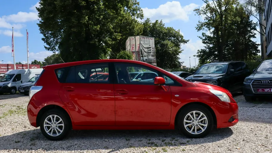 TOYOTA Verso -