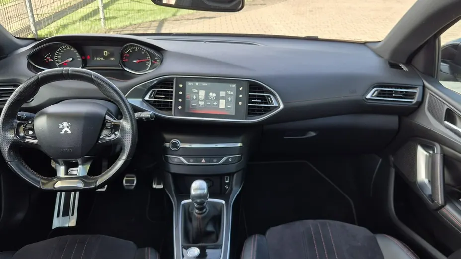 PEUGEOT 308 -