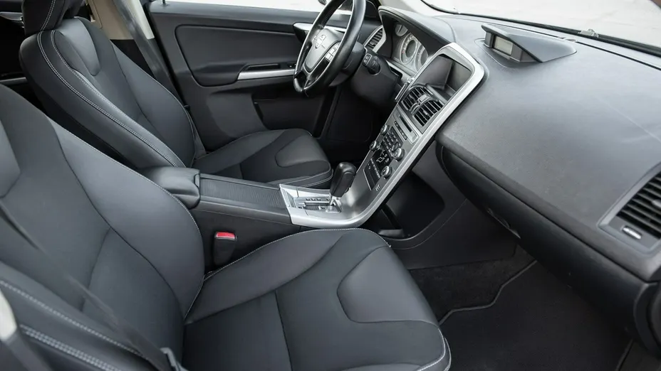VOLVO XC60 -