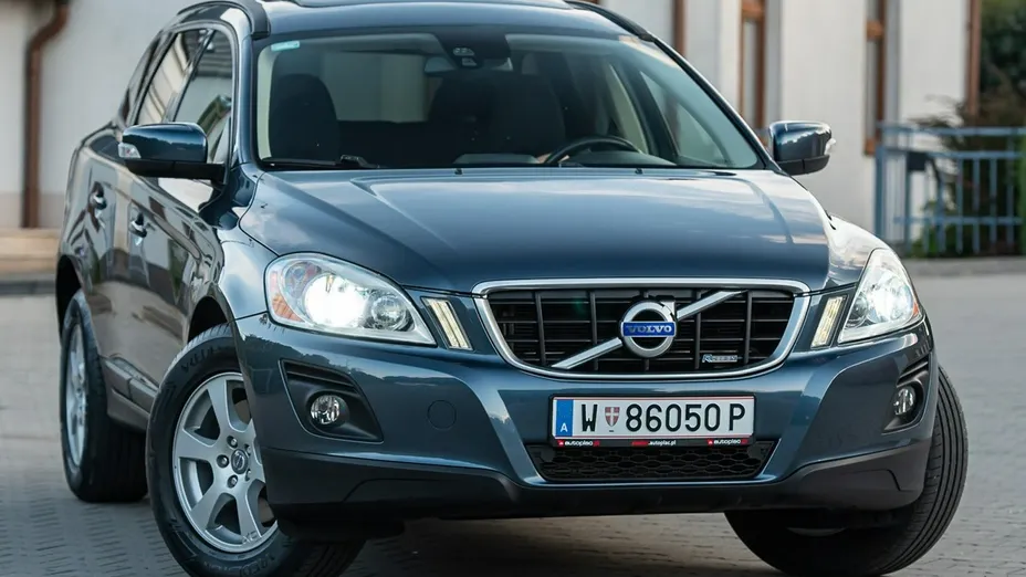 VOLVO XC60 -