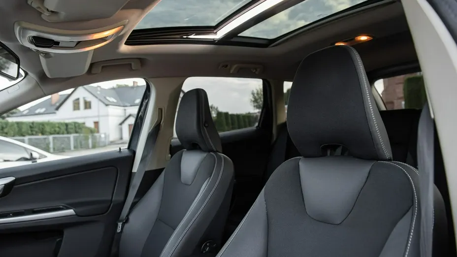 VOLVO XC60 -