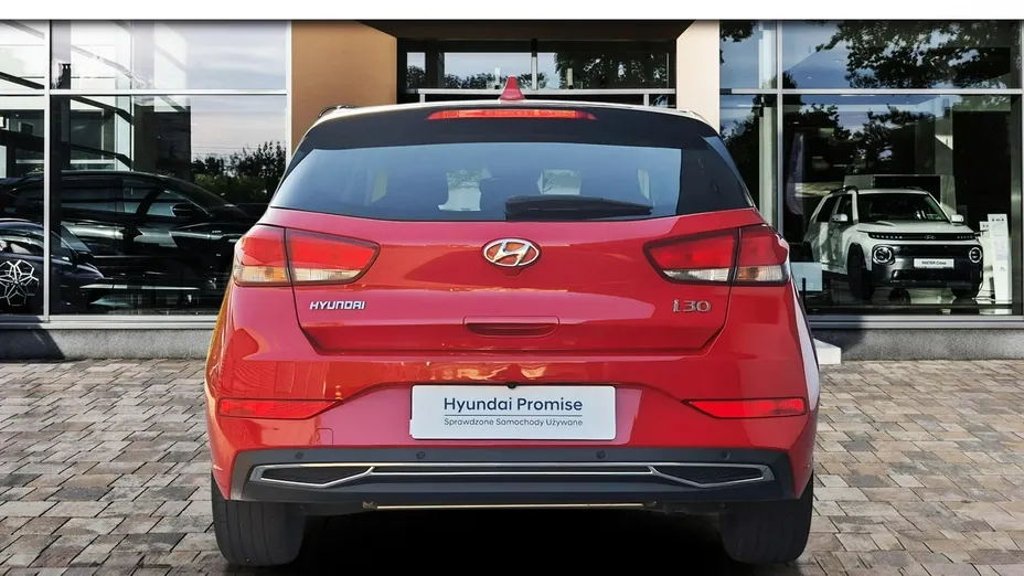HYUNDAI i30 -