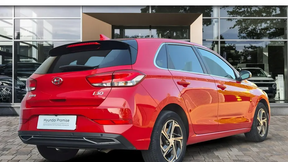 HYUNDAI i30 -