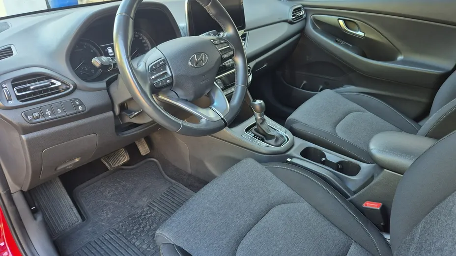 HYUNDAI i30 -