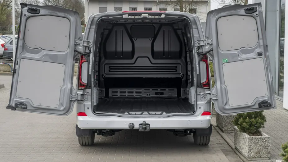 VOLKSWAGEN Transporter -