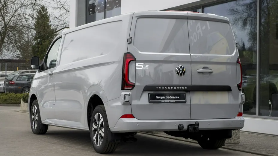 VOLKSWAGEN Transporter -