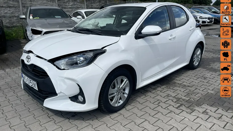 TOYOTA Yaris -