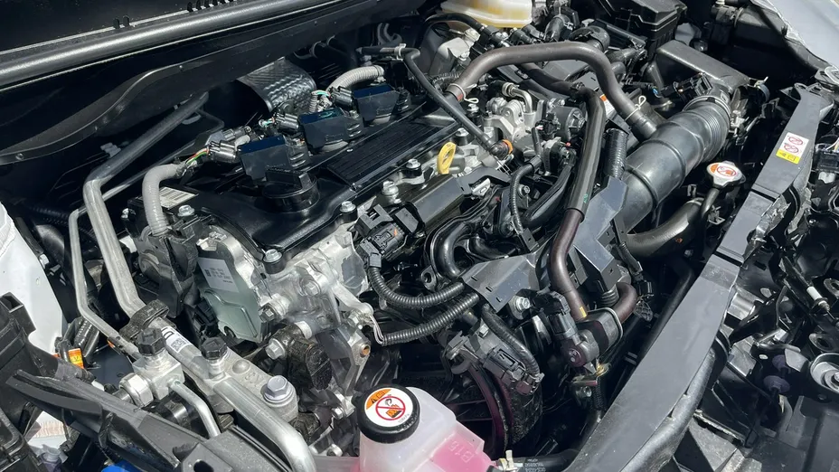 TOYOTA Yaris -