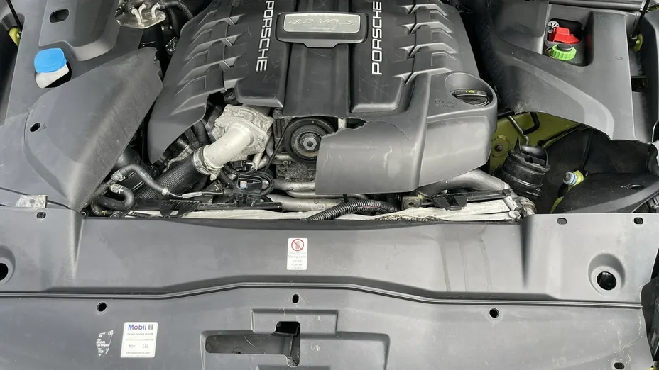 PORSCHE Cayenne -