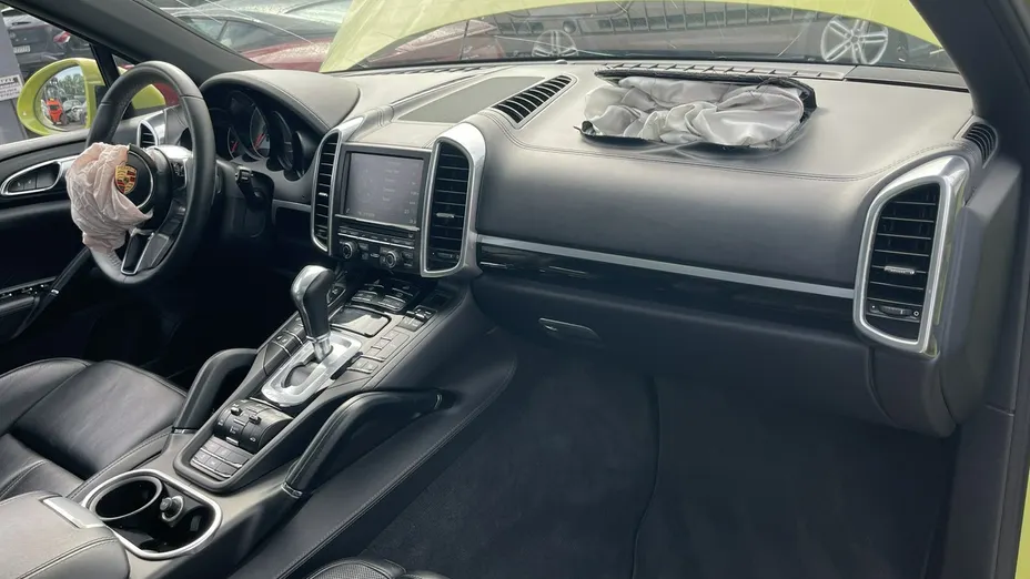 PORSCHE Cayenne -