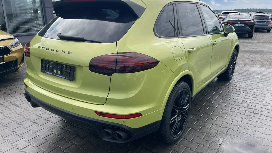 PORSCHE Cayenne -