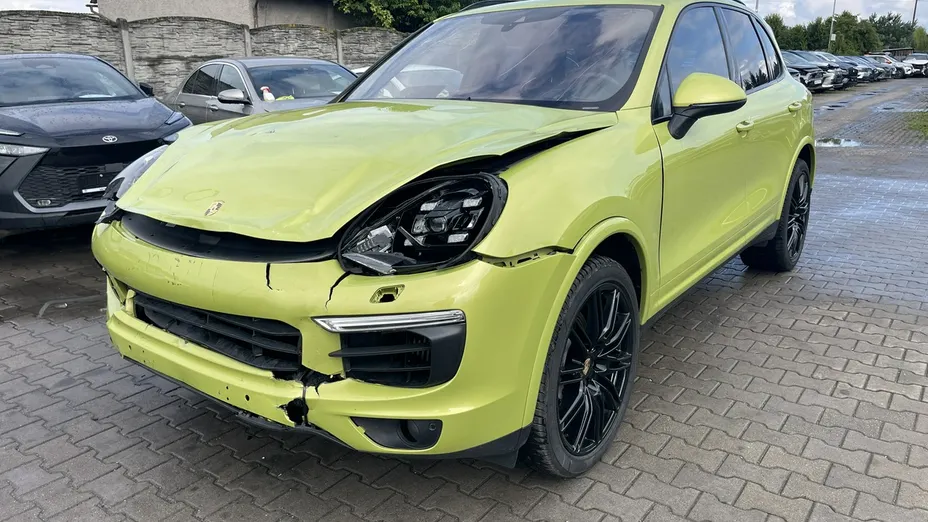 PORSCHE Cayenne -