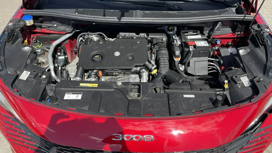 PEUGEOT 3008 -