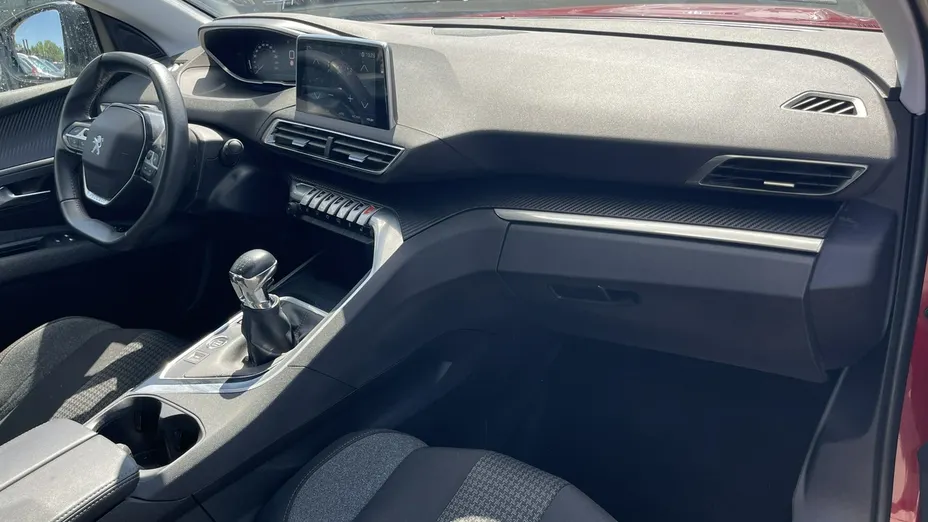 PEUGEOT 3008 -