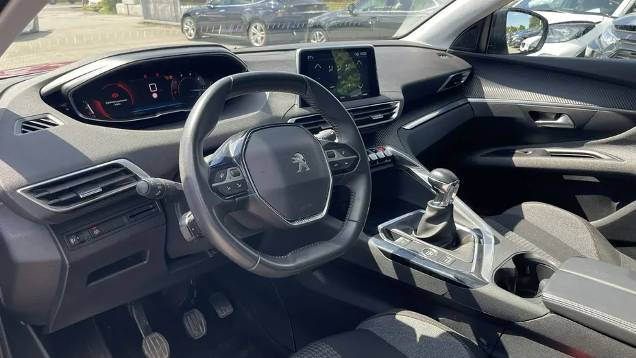PEUGEOT 3008 -