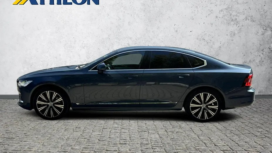 VOLVO S90 -