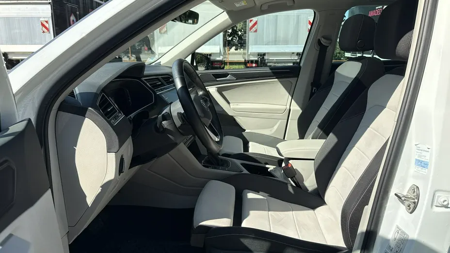 VOLKSWAGEN Tiguan -