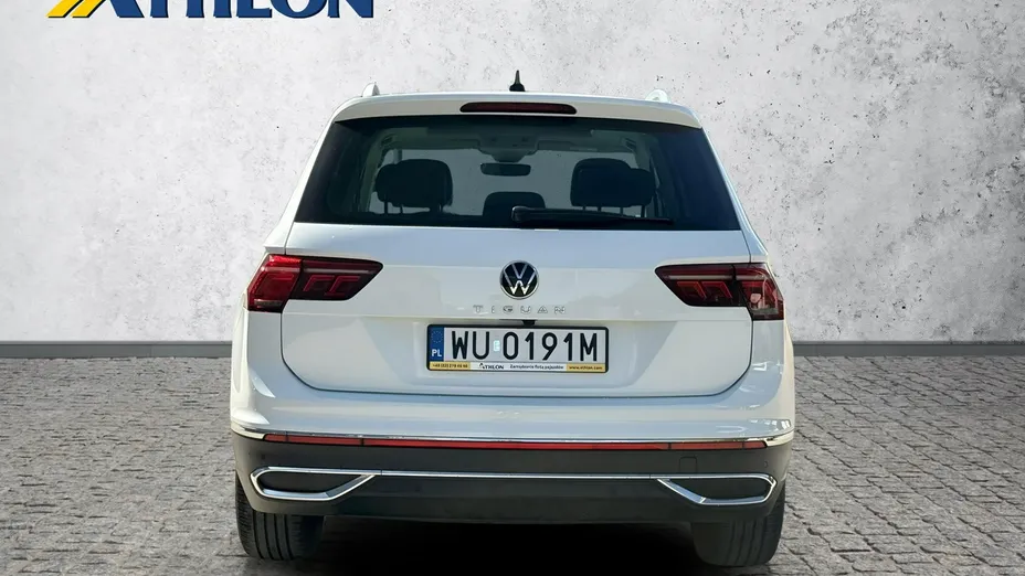 VOLKSWAGEN Tiguan -